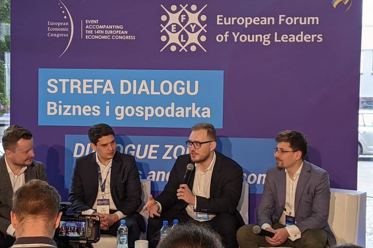 Students today, Europe leaders tomorrow – Dronehub CEO with a speech at the EEC in Katowice